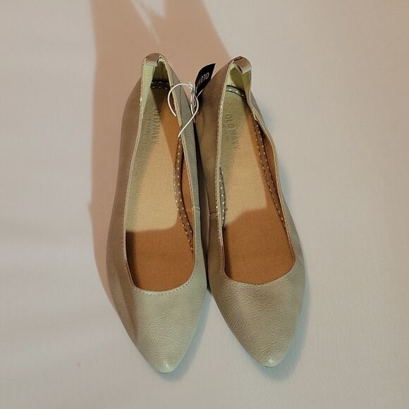 BRAND NEW OLD NAVY POINTED TOE FAUX LEATHER FLAT WOMEN"S SHOE - Picture 2 of 15